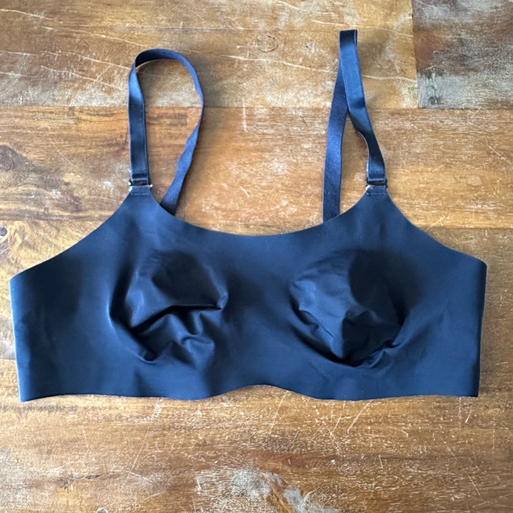 Knix black tan wireless bralette bra size 3